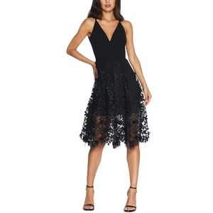 Dress the Population Darleen V-Neck Embroidered Mesh Cocktail Dress, XXL
